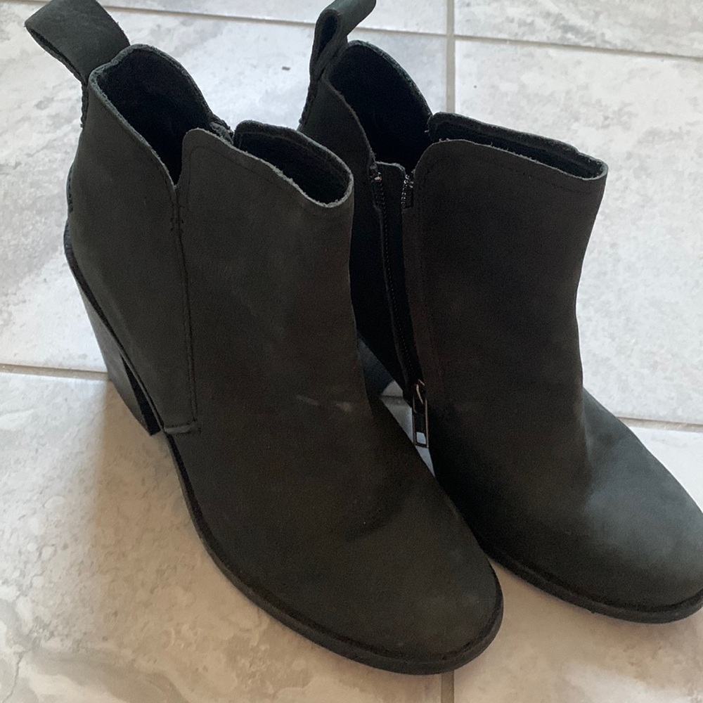 Ugg Heeled Ankle Boot